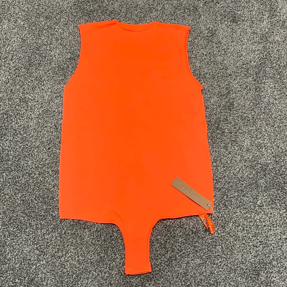 Nwt skims essential bodysuit